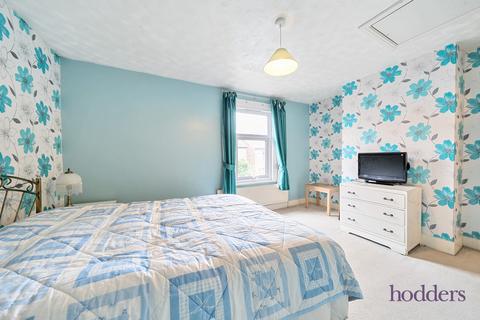 2 bedroom terraced house for sale, Ecton Road, Addlestone, Surrey, KT15