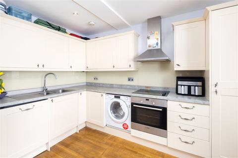 Flat 2, 44 Dunlace Road, London, E5 0NE