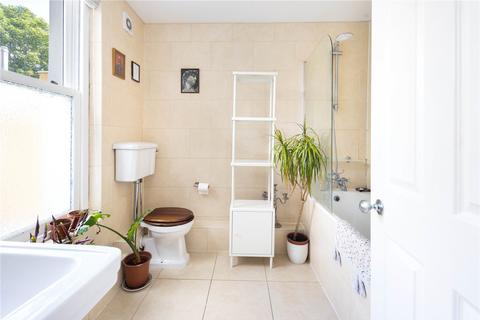 Flat 2, 44 Dunlace Road, London, E5 0NE