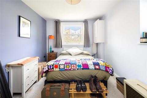 Flat 2, 44 Dunlace Road, London, E5 0NE