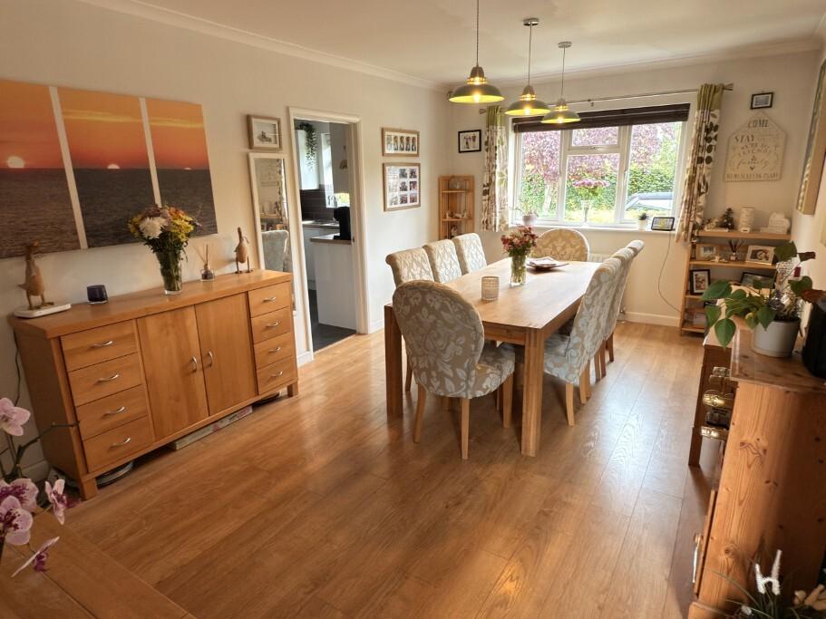 Dining Room Pic 2