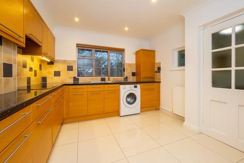 3 Cheam Mansions, Cheam, Sutton, SM3 8SA
