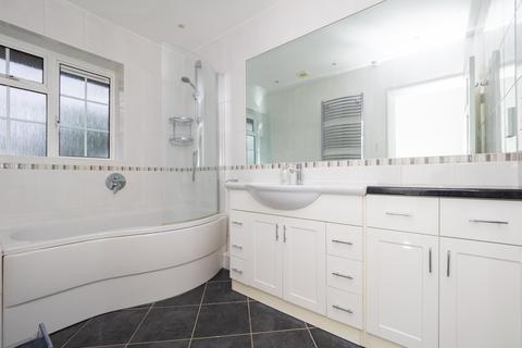 3 Cheam Mansions, Cheam, Sutton, SM3 8SA