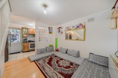 1 bedroom semi-detached house for sale, Berkshire Way, Mitcham CR4