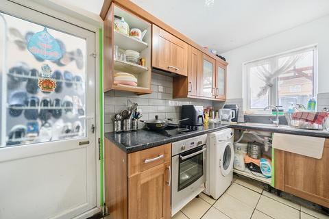 1 bedroom semi-detached house for sale, Berkshire Way, Mitcham CR4