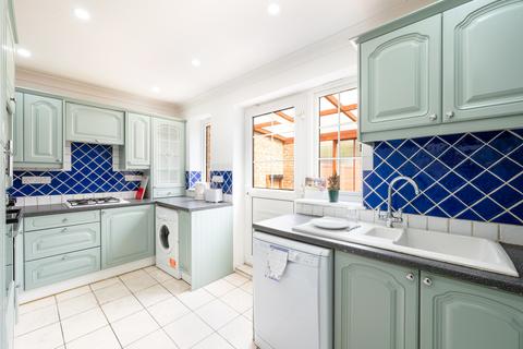 59 Flaxley Road, Morden, SM4 6LJ