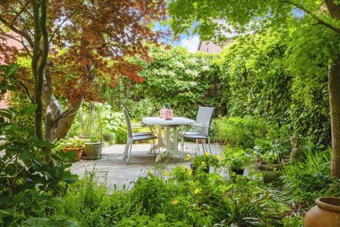 4 bedroom semi-detached house for sale, The Avenue, Leeds LS15