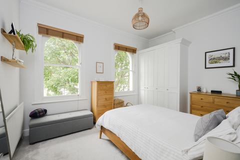 2 bedroom apartment for sale, Pelham Road, London SW19