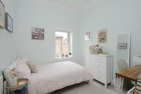 2 bedroom apartment for sale, Pelham Road, London SW19