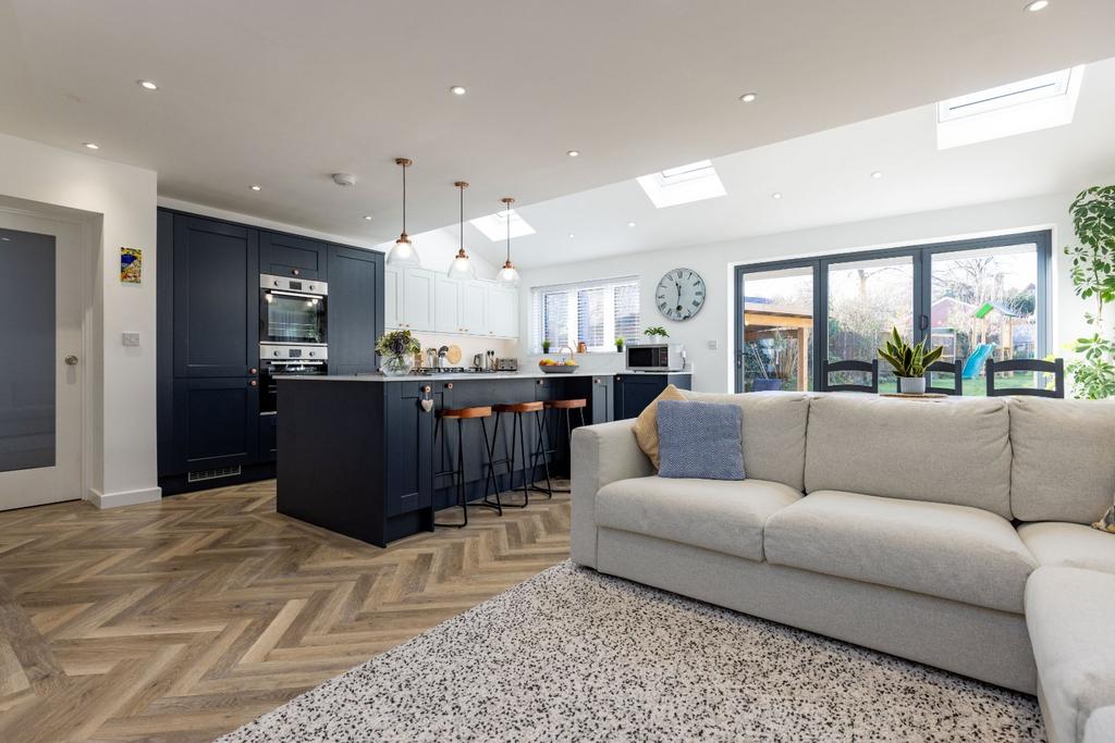 Kitchen/Dining