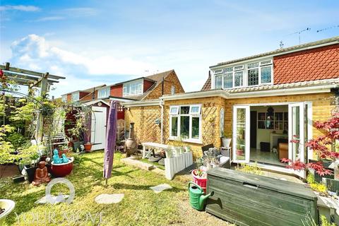 16 Whitehead Close, Dartford, DA2 7PR
