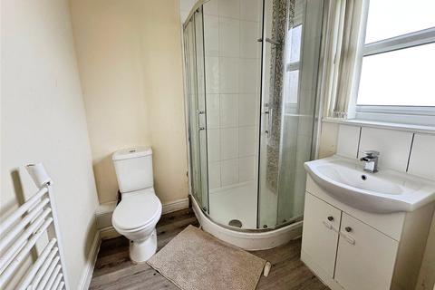 2 bedroom flat to rent, Thorns Road, West Midlands DY5