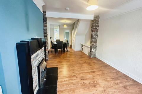 2 bedroom terraced house to rent, Kitchener Street, York YO31
