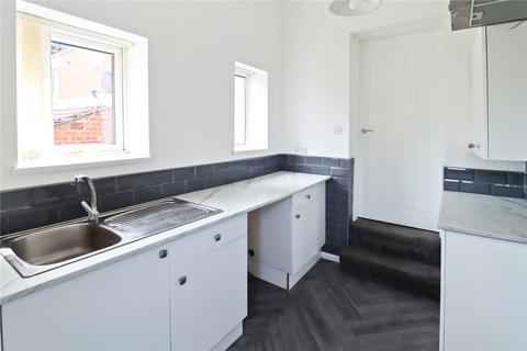 3 bedroom flat to rent, Oswin Avenue, Tyne and Wear NE12