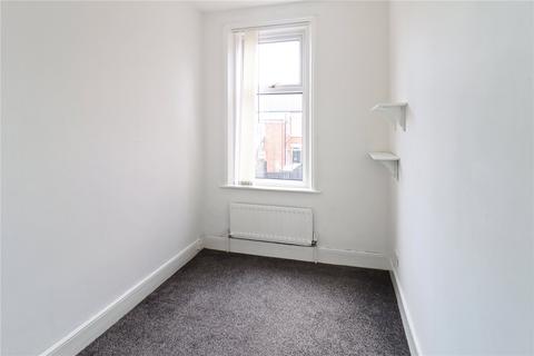 3 bedroom flat to rent, Oswin Avenue, Tyne and Wear NE12