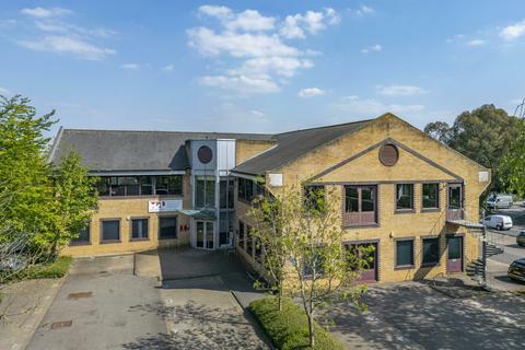 Office to rent, Waterside Dr Slough SL3 6EY