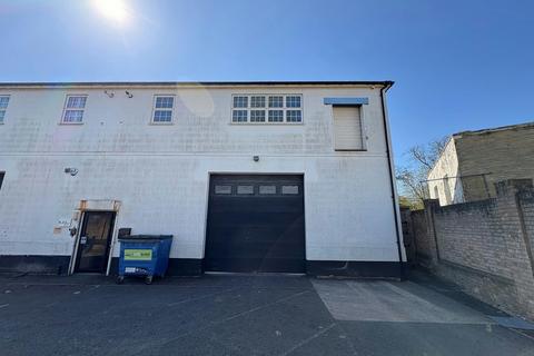 Industrial development to rent, Worton Rd Isleworth TW7 6ER