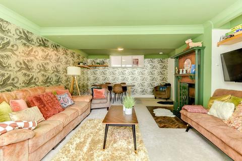undefined, Palmeira Avenue, Hove BN3