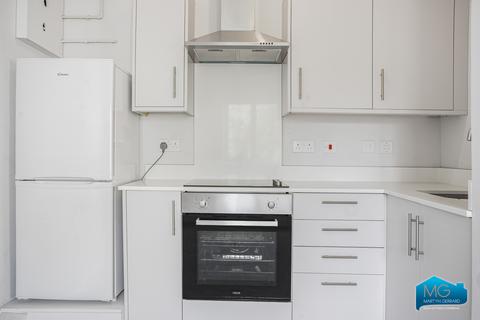 Studio to rent, High Street, High Barnet, Hertfordshire, EN5
