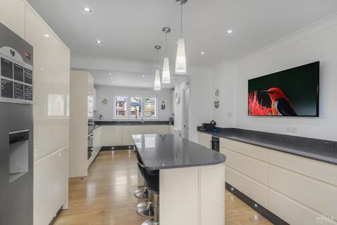 5 bedroom detached house for sale, Hemley Road, Orsett