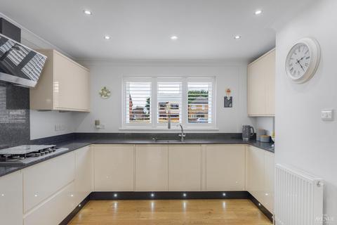 5 bedroom detached house for sale, Hemley Road, Orsett