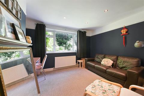 3 bedroom semi-detached house for sale, Rosebery Road, Epsom
