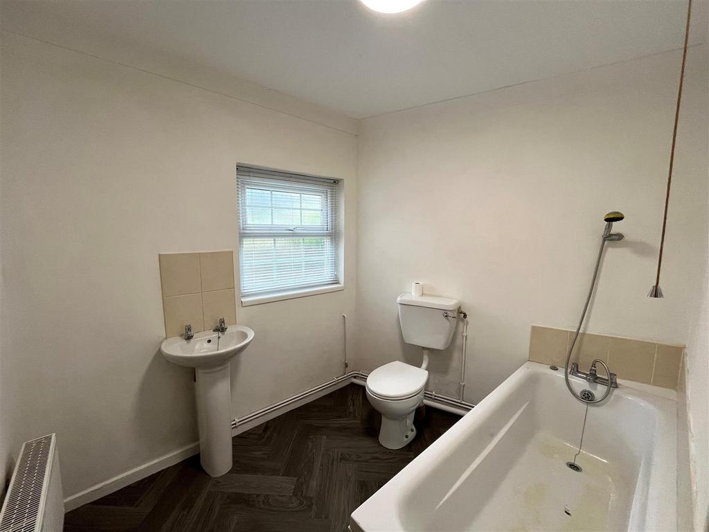 Dc bath.jpg