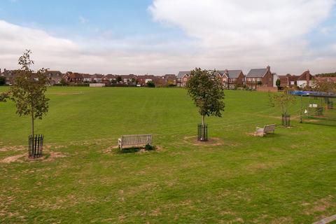 3 bedroom end of terrace house for sale, Tiffen Way, Kings Hill, ME19 4GZ
