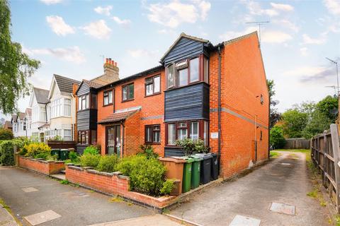 13 Woodland Road, London, E4 7ET