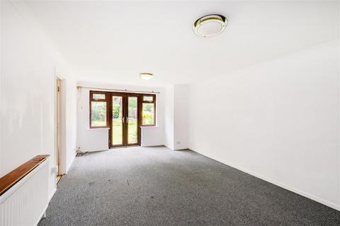 13 Woodland Road, London, E4 7ET