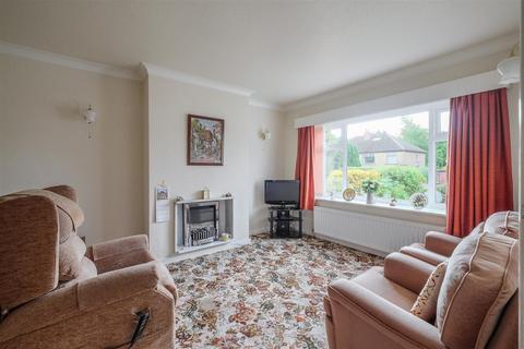 3 bedroom semi-detached house for sale, Birchington Avenue, Huddersfield, HD3