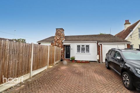 2 bedroom detached bungalow for sale, Minster Road, Minster