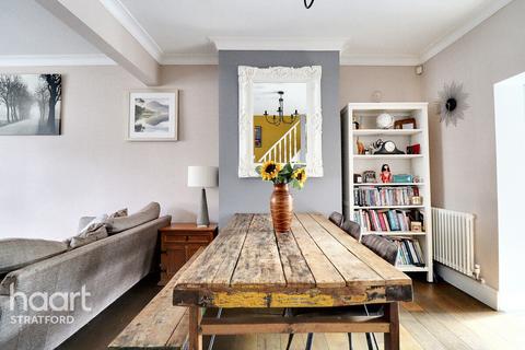 2 bedroom terraced house for sale, Corporation Street, London