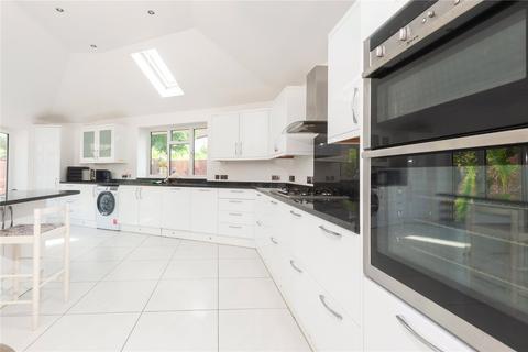 3 bedroom bungalow for sale, Knightwood Crescent, New Malden, KT3