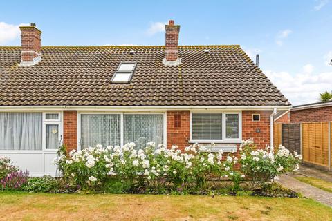 2 Barton Way, Bracklesham Bay, Chichester, PO20 8JD