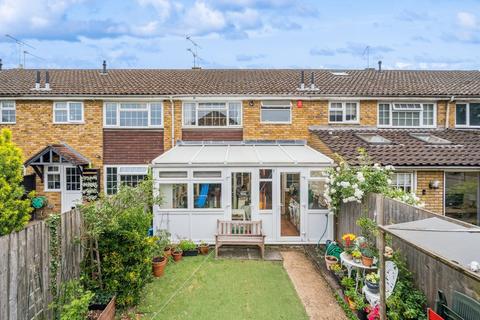 undefined, Golden Oak Close, Farnham Common SL2