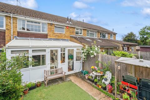 undefined, Golden Oak Close, Farnham Common SL2