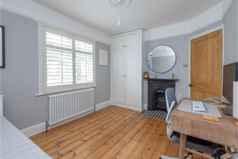 20 Meadow Road, Bromley, BR2 0DX