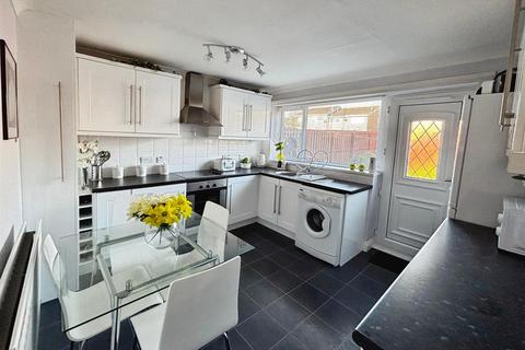 2 bedroom end of terrace house for sale, Fern Valley, Crook