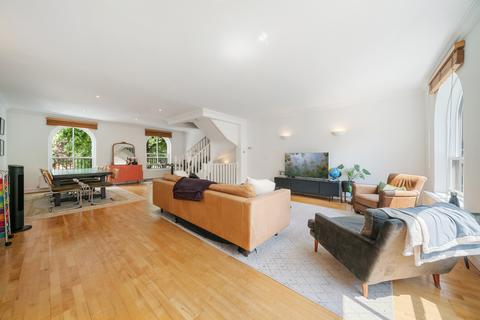 4 bedroom townhouse to rent, Allitsen Road, London NW8