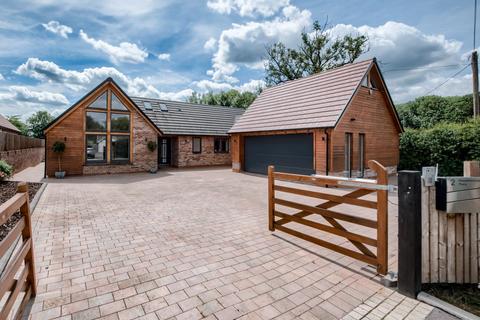 2 Mappleborough Place, Mappleborough Green, Studley, B80 7BU