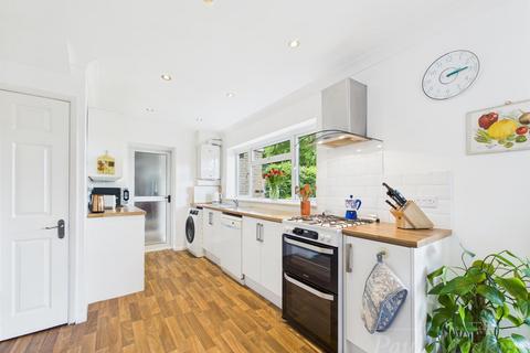 42 Riding Hill, South Croydon, CR2 9LN