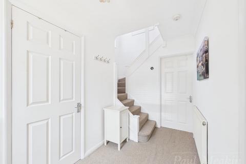 42 Riding Hill, South Croydon, CR2 9LN