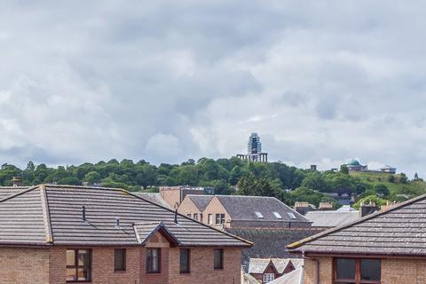 26/16 Albion Road, Edinburgh, EH7 5QW