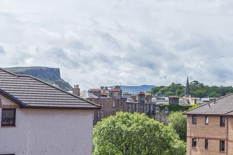 26/16 Albion Road, Edinburgh, EH7 5QW
