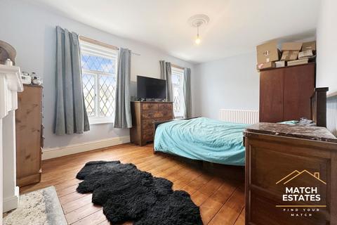 53 Church Road, Folkestone, CT20 3EL