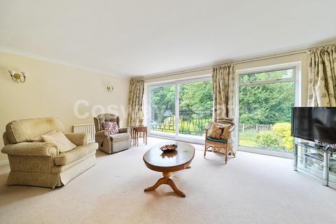 undefined, The Ridgeway, Mill Hill Village, NW7