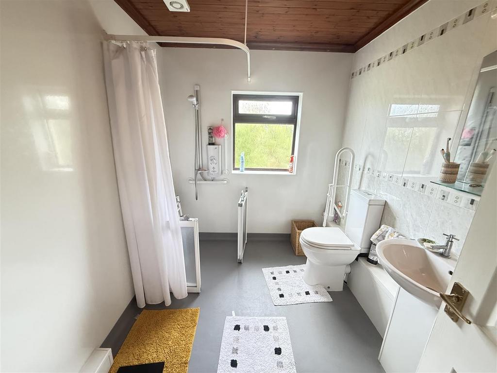 Bathroom/ wet room