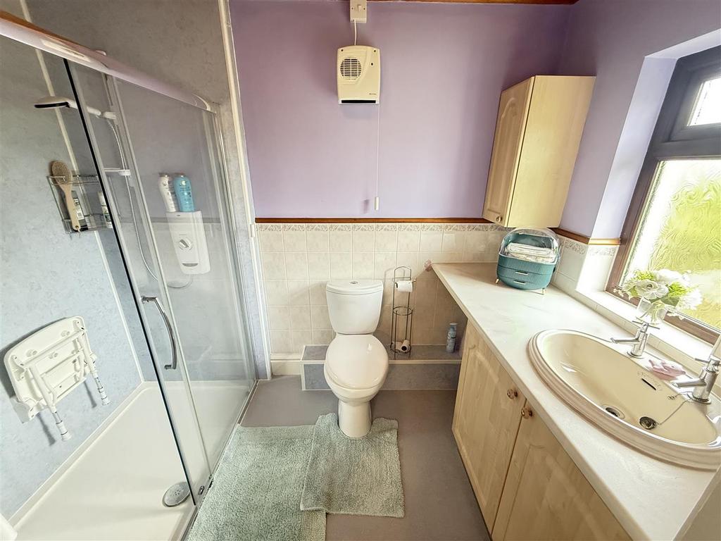 En-suite shower room