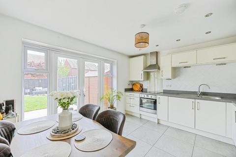 52 Tye Road, Fradley, Lichfield, WS13 8GW